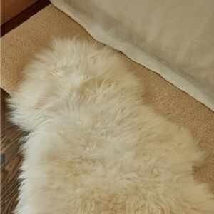 NWT! Jenni Kayne Arctic Sheepskin